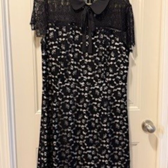 Kensie Womens Lace Scalloped Party Dress — Like New / Excellent Condition - Picture 2 of 4